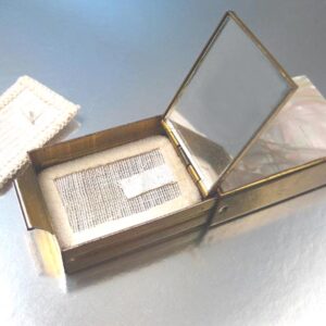 vintage miniature mother of pearl flip top compact