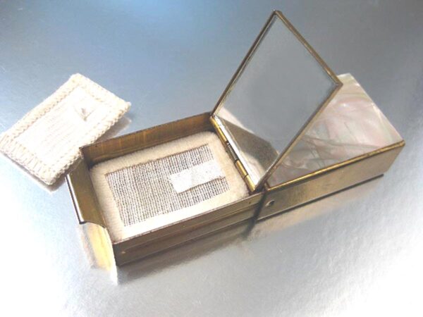 vintage miniature mother of pearl flip top compact